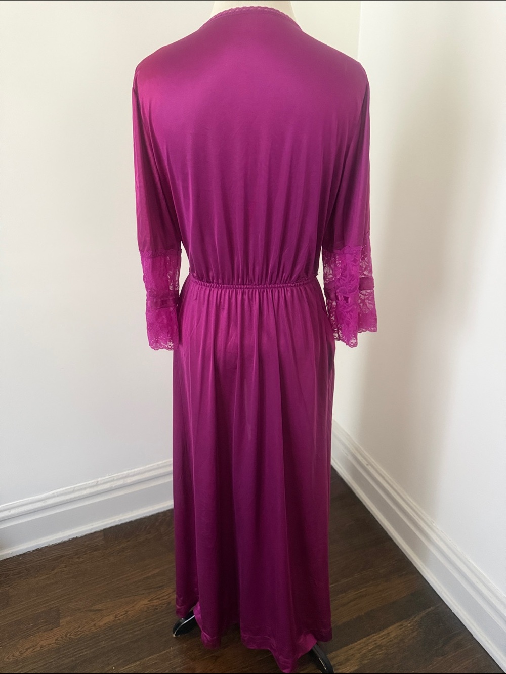 Vintage Texsheen Lingerie Silky Fuchsia Lace-Trim Long Robe S - Picture 5 of 8